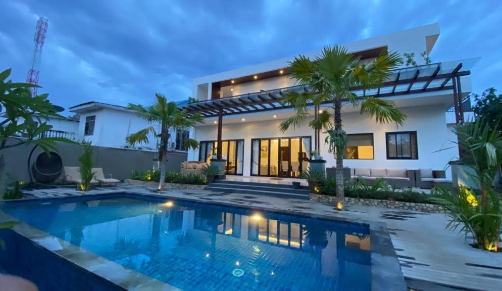 Villa Niang Ando Labuan Bajo Buitenkant foto